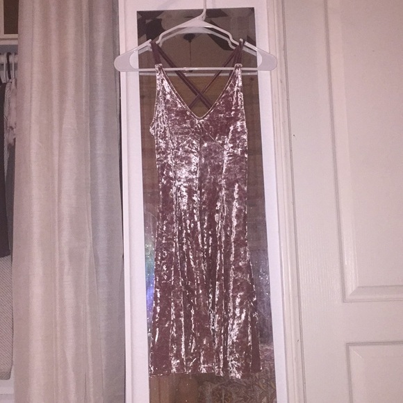 Velvet Pink dress - Picture 2 of 4